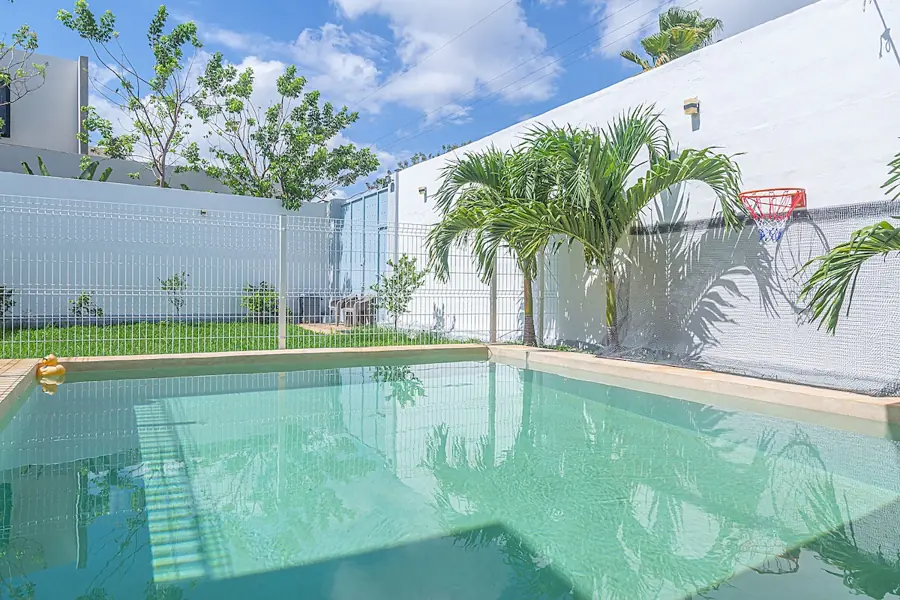 Casa Mila: private pool and garden