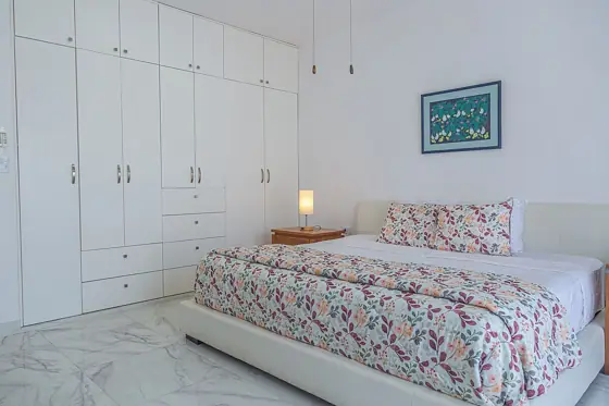 Main bedroom, king bed